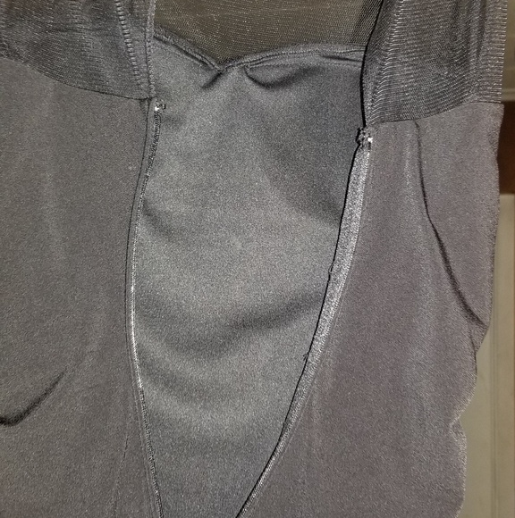 Hailey Logan BY ADRIANNA PAPELL - Picture 8 of 8